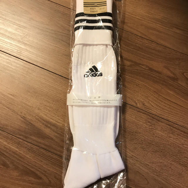 adidas(アディダス)のadidas靴下 スポーツ/アウトドアのサッカー/フットサル(その他)の商品写真