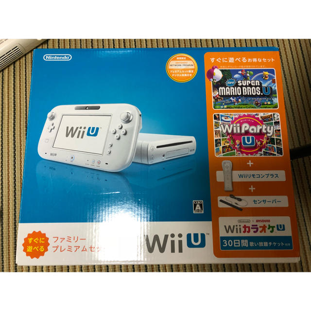 Wii U(ウィーユー)のWiiUファミリープレミアムセット（32GB）＋ソフト4本 エンタメ/ホビーのゲームソフト/ゲーム機本体(家庭用ゲーム機本体)の商品写真