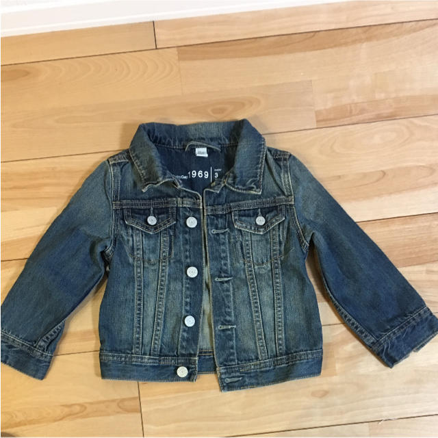 GAP Kids(ギャップキッズ)のGAP 95 ジージャン キッズ/ベビー/マタニティのキッズ服女の子用(90cm~)(ジャケット/上着)の商品写真