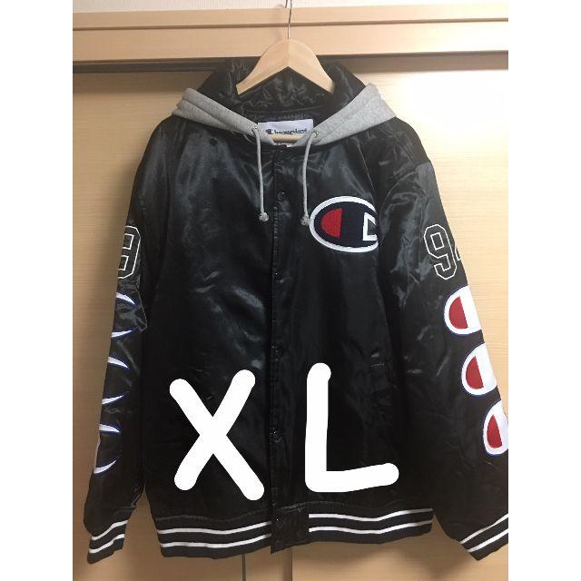 Sサイズ　黒　Champion® Hooded Satin Varsity