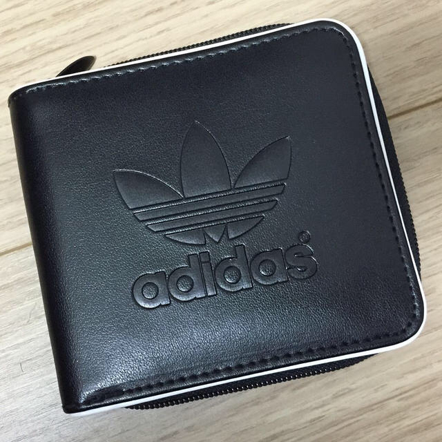 adidas(アディダス)のAdidas 折りたたみ財布 レディースのファッション小物(財布)の商品写真