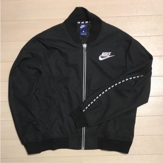 ナイキ(NIKE)のアウター(ブルゾン)