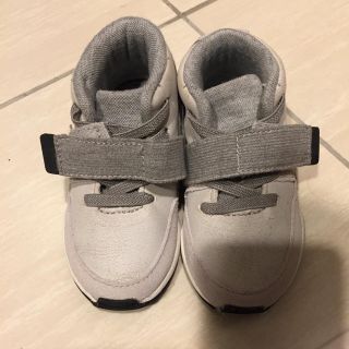 ザラキッズ(ZARA KIDS)のZARA キッズ スニーカー 13㎝　ジュニア　(スニーカー)