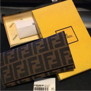 フェンディ(FENDI)の値下げ！フェンディ  長財布  ズッカ柄  一応新品です(長財布)