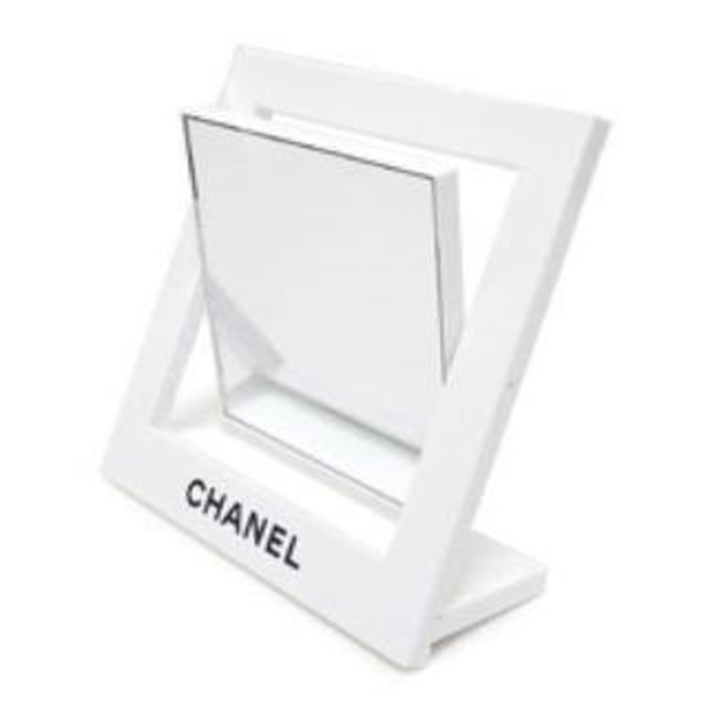 CHANEL(シャネル)のCHANEL　スタンドミラー　回転　等倍鏡と拡大鏡の両面仕様 インテリア/住まい/日用品のインテリア小物(卓上ミラー)の商品写真