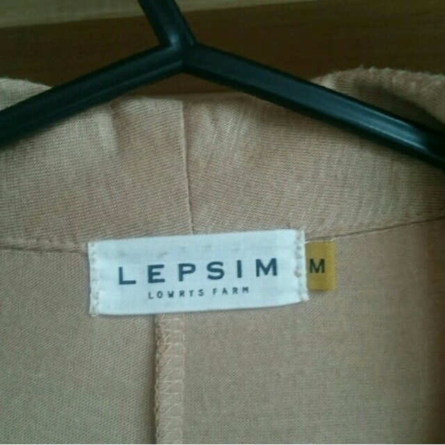 LEPSIM(レプシィム)のジャケット薄手 キャメル LEPSIM レディースのジャケット/アウター(テーラードジャケット)の商品写真