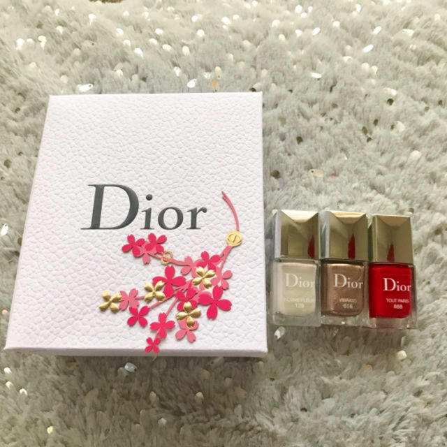 Dior(ディオール)のDIOR マニキュア 新品 コスメ/美容のネイル(マニキュア)の商品写真