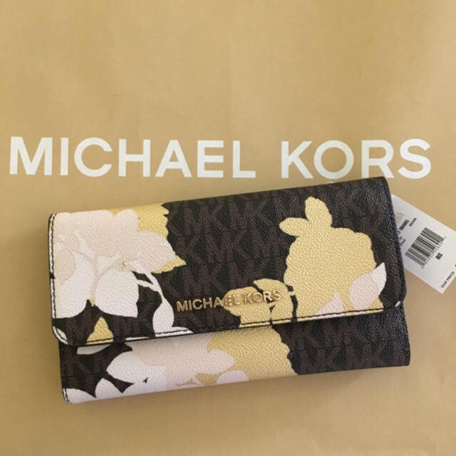 Michael Kors(マイケルコース)のお値下げ中‼️ 新品マイケルコース ゴールドフラワー&シグネチャー ラージ長財布 レディースのファッション小物(財布)の商品写真