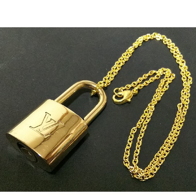 LOUIS VUITTON(ルイヴィトン)のLouis Vuitton パドロック ネックレス 【正規品】 ルイヴィトン  メンズのアクセサリー(ネックレス)の商品写真