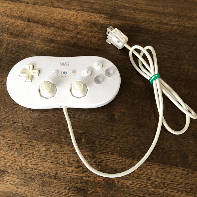 Wii(ウィー)の【⭐️お値下げ⭐️】Wii クラシックコントローラー PRO エンタメ/ホビーのゲームソフト/ゲーム機本体(その他)の商品写真