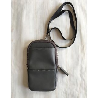 【本日まで出品ラストSALE】ZARAスマホポーチ/ショルダーバッグ