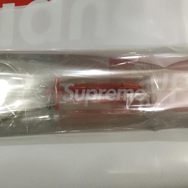 Supreme(シュプリーム)の【限定セール】supreme fw keychain スーパーボール付 メンズのファッション小物(キーホルダー)の商品写真