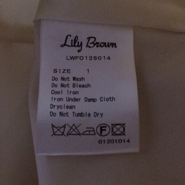 Lily Brownの大人気赤ドレス♥︎の通販 by Yayoi 's shop｜リリーブラウンならラクマ Brown - Lily 最新品在庫