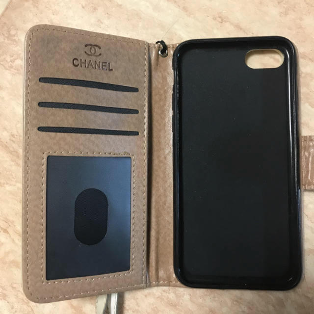 CHANEL(シャネル)のCHANEL iPhone 7.8ケース スマホ/家電/カメラのスマホアクセサリー(iPhoneケース)の商品写真