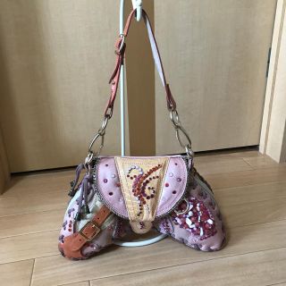 ミュウミュウ(miumiu)のブレイシャーエムデン スワロフスキー ハンドバッグ(ハンドバッグ)