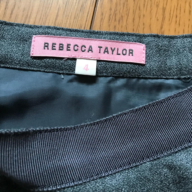 Rebecca Taylor(レベッカテイラー)のレベッカテイラーお花スカート秋冬美品 レディースのスカート(ミニスカート)の商品写真
