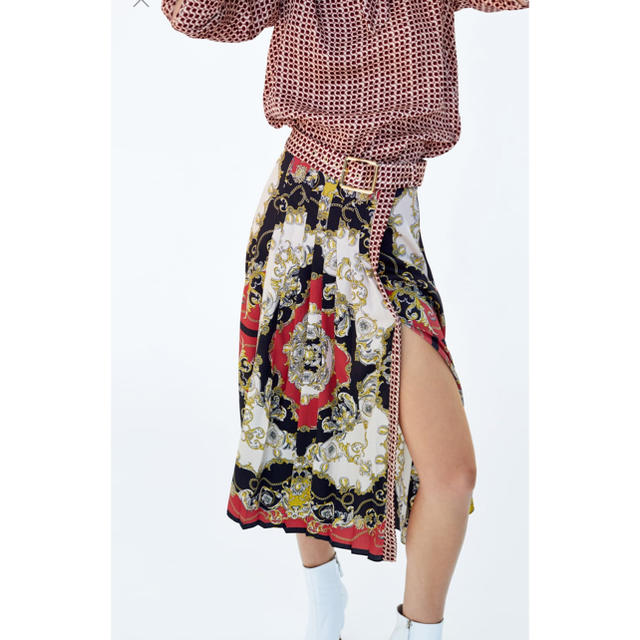ZARA(ザラ)のZARA プリント柄プリーツスカート 新品タグ付き‼️ レディースのスカート(ひざ丈スカート)の商品写真