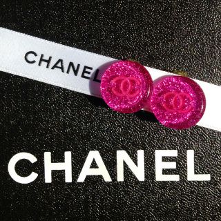 シャネル(CHANEL)のCHANEL♡ネオンカラーイヤリング♡(イヤリング)