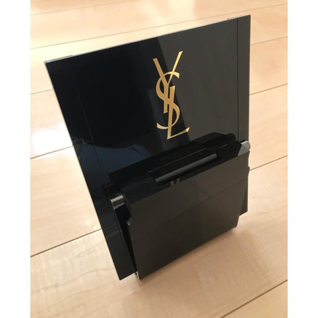 Yves Saint Laurent Beaute(イヴサンローランボーテ)のイヴ・サンローラン☆ノベルティースタンドミラー レディースのファッション小物(ミラー)の商品写真