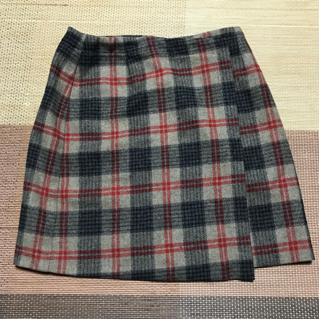 Max Mara(マックスマーラ)の【Max Mara】チェック 巻きスカート 38号 レディースのスカート(ミニスカート)の商品写真