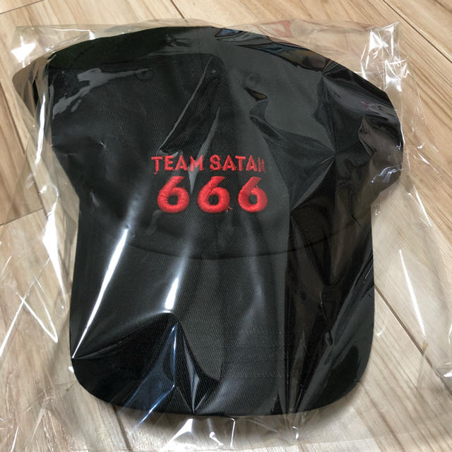 666(シックスシックスシックス)の新品未使用 TEAM SATAN チームサタン 666CAP メンズの帽子(キャップ)の商品写真