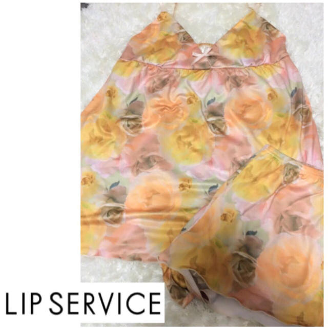 LIP SERVICE(リップサービス)のリップサービス☆ルームウェア☆ローズ柄 レディースのルームウェア/パジャマ(ルームウェア)の商品写真