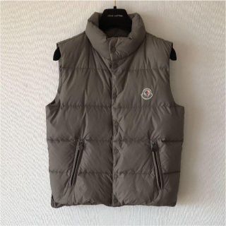 モンクレール(MONCLER)のりえっぷ様専用　モンクレール ダウンベスト カーキ(ダウンベスト)