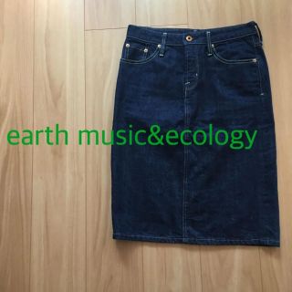 アースミュージックアンドエコロジー(earth music & ecology)のデニムスカート(ひざ丈スカート)