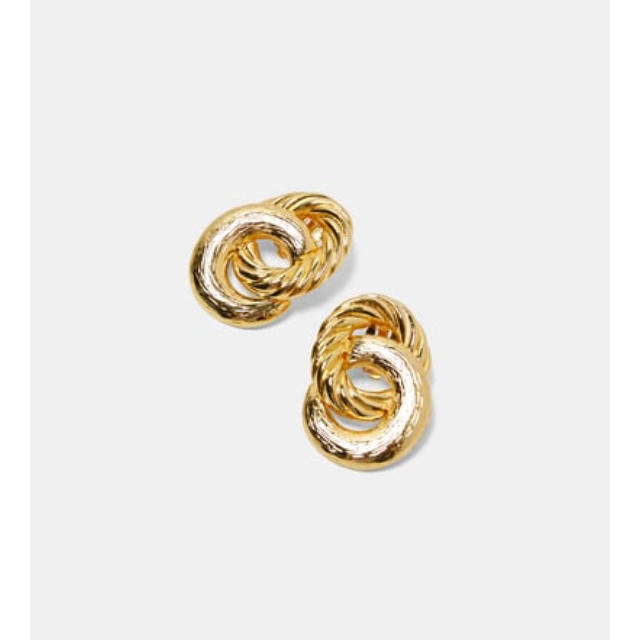 ZARA(ザラ)の編み込みイヤリング ZARA レディースのアクセサリー(イヤリング)の商品写真