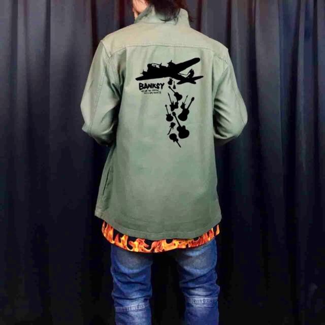 新品 asos エイソス BANKSY バンクシー グラフィティ 戦闘機 楽器