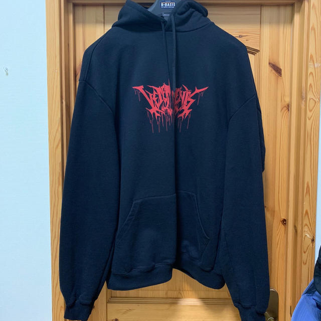 2022人気特価 - Balenciaga VETEMENTS pullover メタルロゴ パーカー