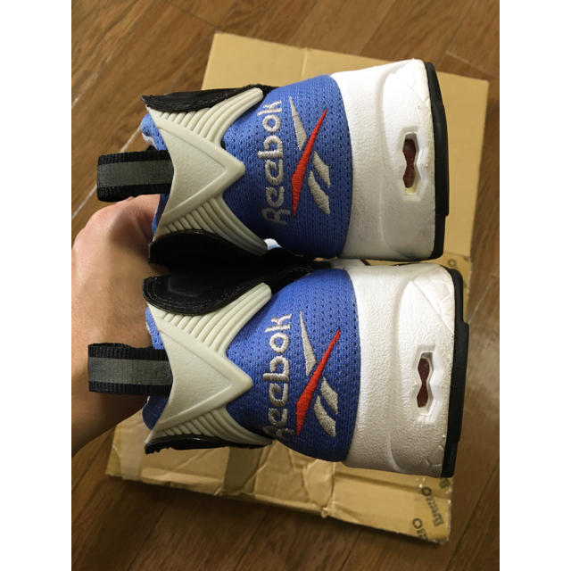 Reebok(リーボック)のポンプフューリー サックスブルー メンズの靴/シューズ(スニーカー)の商品写真