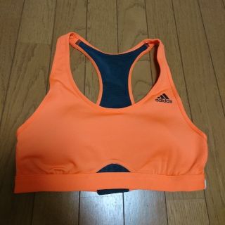 アディダス(adidas)のアディダス スポーツブラ(トレーニング用品)