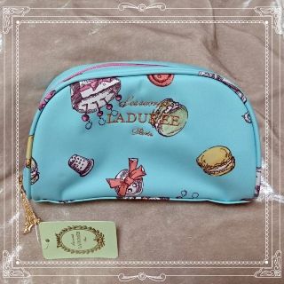 ラデュレ(LADUREE)の新品LADUREEマカロン柄ポーチ(ポーチ)