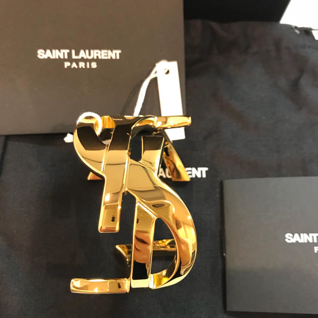 Saint Laurent(サンローラン)の【新品未使用】SAINT LAURENT★入手困難 サンローランバングル★ レディースのアクセサリー(ブレスレット/バングル)の商品写真