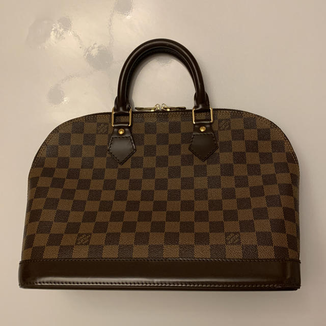 LOUIS VUITTON アルマ