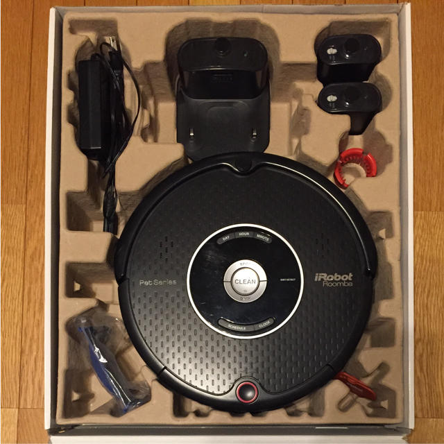 iRobot(アイロボット)のatmd様お取り置き商品iRobot Roomba 550 Pet Series スマホ/家電/カメラの生活家電(掃除機)の商品写真