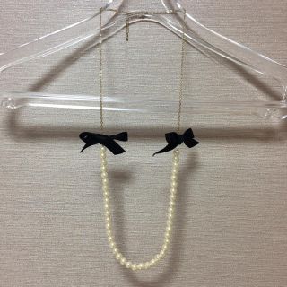 プライドグライド(prideglide)の【美品】プライドグライド  リボン付きパールネックレス(ネックレス)