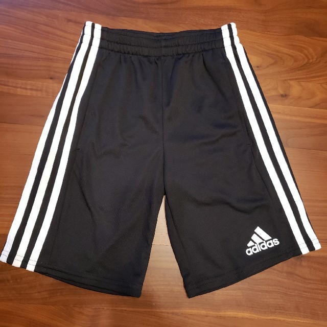 adidas(アディダス)のdecoさん専用ページ キッズ/ベビー/マタニティのキッズ服男の子用(90cm~)(Tシャツ/カットソー)の商品写真