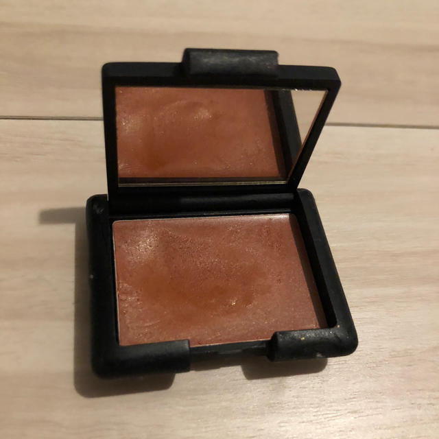 NARS(ナーズ)のNARS シングルアイシャドウ 2825 コスメ/美容のベースメイク/化粧品(アイシャドウ)の商品写真