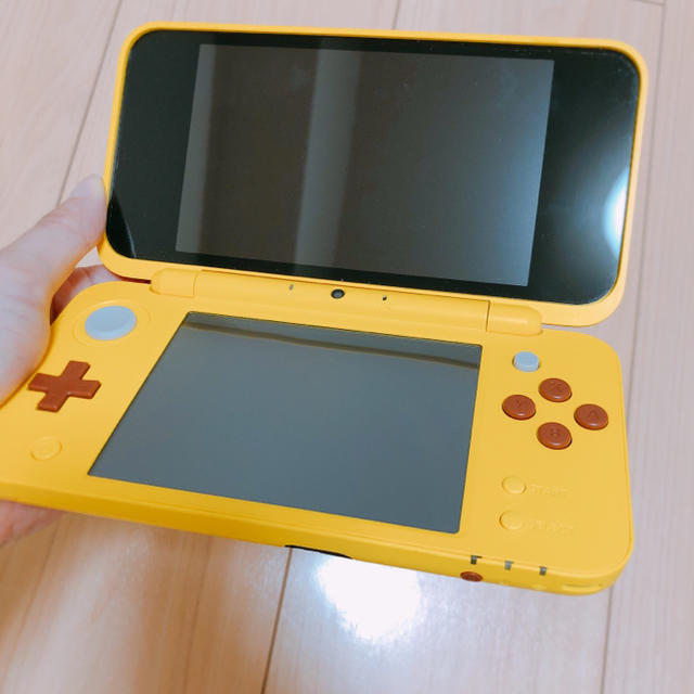 ニンテンドー2ds ポケモンセンター限定 ピカチュウ2dsの通販 By Shop ニンテンドー2dsならラクマ