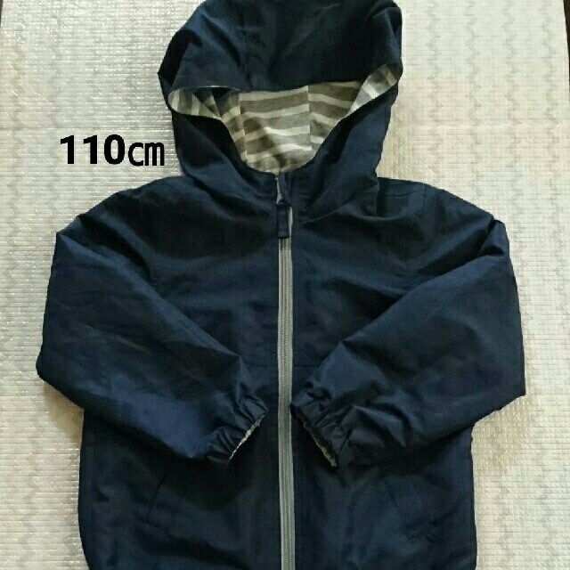 GU(ジーユー)の☆美品☆ GU  110㎝リバーシブル フード付きアウター キッズ/ベビー/マタニティのキッズ服男の子用(90cm~)(ジャケット/上着)の商品写真