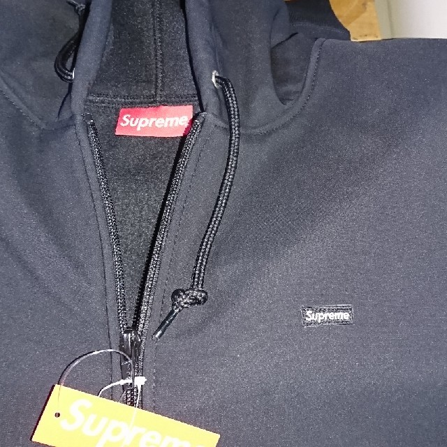 Supreme(シュプリーム)の18-19awsupreme zip up hooded windstopper メンズのトップス(パーカー)の商品写真