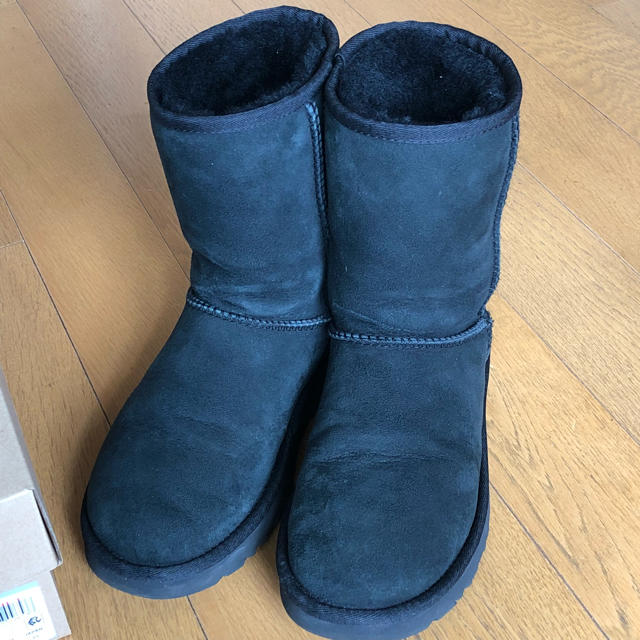 UGGクラシックショートⅡ  US6