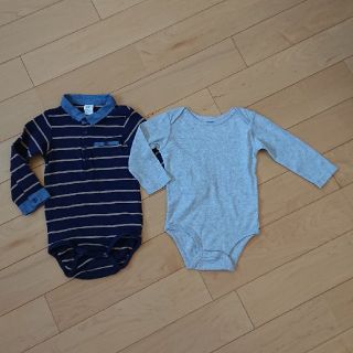 カーターズ(carter's)のH&Mカーターズ長袖ロンパース二枚セット男の子90㎝無地ボーダー(Tシャツ/カットソー)