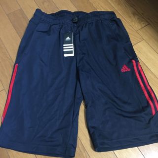 アディダス(adidas)のハーフパンツ(ショートパンツ)