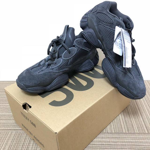 adidas(アディダス)のadidas yeezy 500 新品 28.5 黒 メンズの靴/シューズ(スニーカー)の商品写真