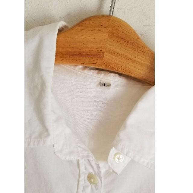 MUJI (無印良品)(ムジルシリョウヒン)の無印良品 白シャツ レディースのトップス(シャツ/ブラウス(長袖/七分))の商品写真
