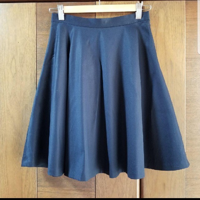 DEUXIEME CLASSE(ドゥーズィエムクラス)のドゥーズィエムクラス ダークネイビー コットン二重織り フレアスカート 36 レディースのスカート(ひざ丈スカート)の商品写真