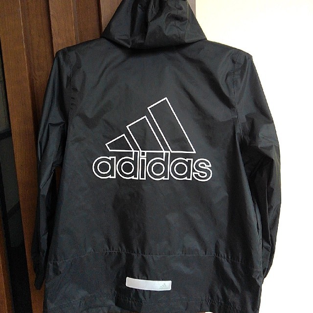 adidas(アディダス)のアディダス、ウインドブレーカー キッズ/ベビー/マタニティのキッズ服男の子用(90cm~)(ジャケット/上着)の商品写真